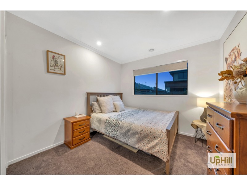 31 Castillo Avenue, Clyde North VIC 3978