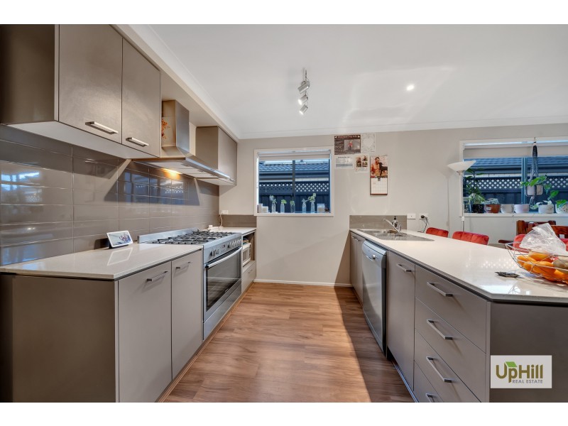 7 Dream Avenue, Clyde North VIC 3978