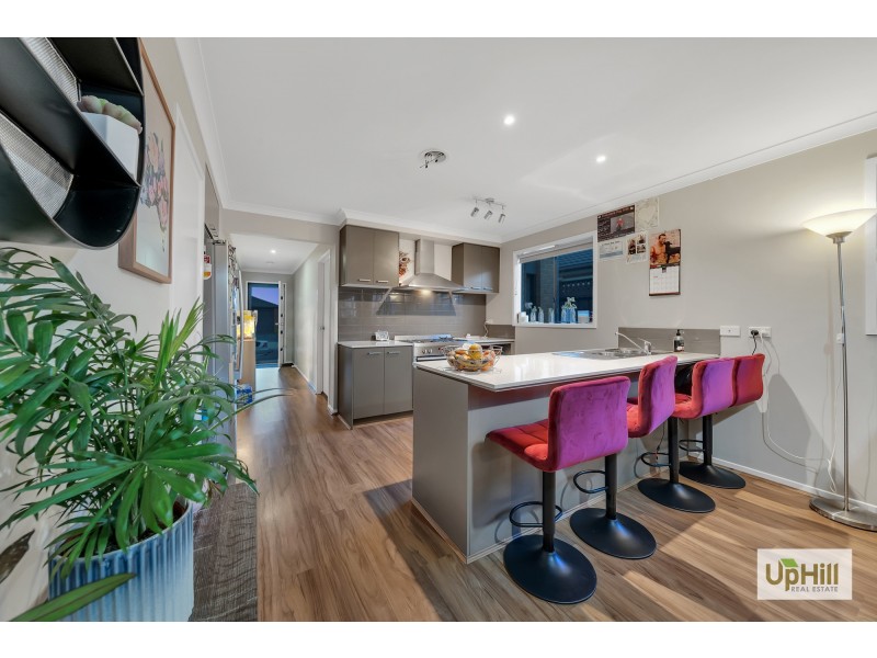 7 Dream Avenue, Clyde North VIC 3978