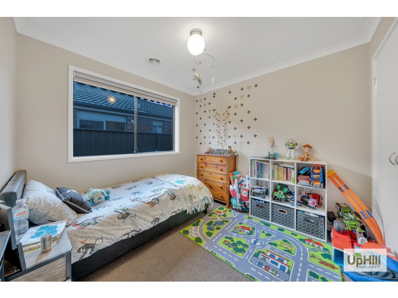 7 Dream Avenue, Clyde North VIC 3978