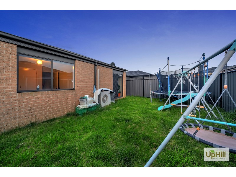 7 Dream Avenue, Clyde North VIC 3978