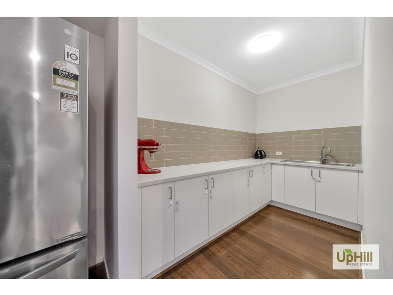 17 CALIBRE CIRCUIT, Clyde North VIC 3978