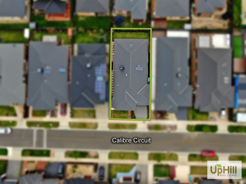 17 CALIBRE CIRCUIT, Clyde North VIC 3978