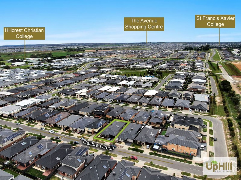 17 CALIBRE CIRCUIT, Clyde North VIC 3978