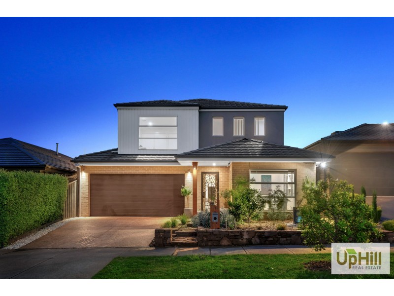 25 Ellaroo Circuit, Clyde North VIC 3978