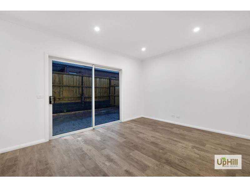 24 Hunt Way, Pakenham VIC 3810