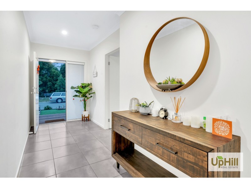 4 Poe Circuit, Officer VIC 3809