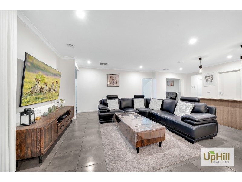 4 Poe Circuit, Officer VIC 3809