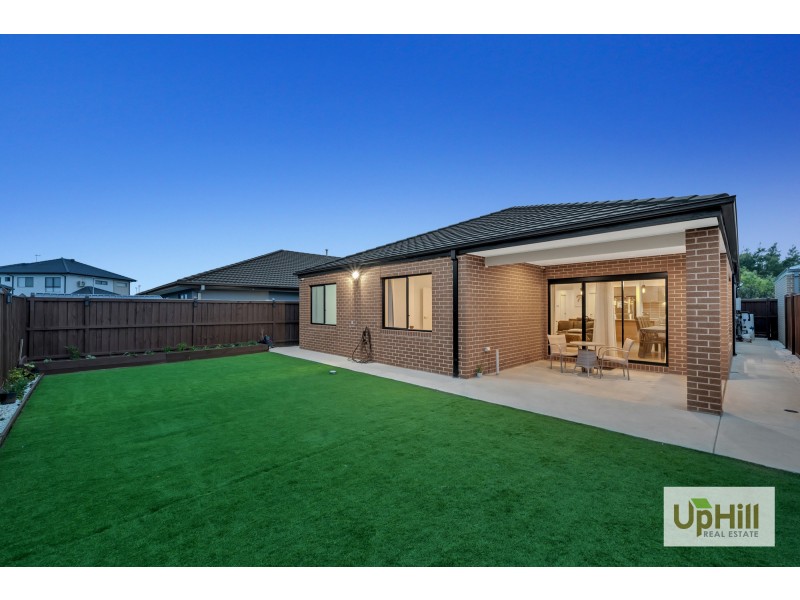 4 Poe Circuit, Officer VIC 3809