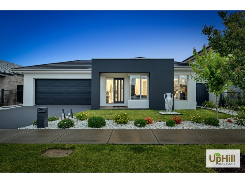 24 MURPHY STREET, Clyde North VIC 3978