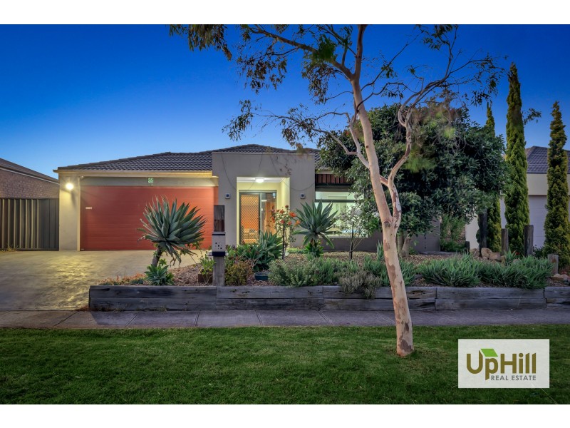 35 Datura Avenue, Cranbourne North VIC 3977