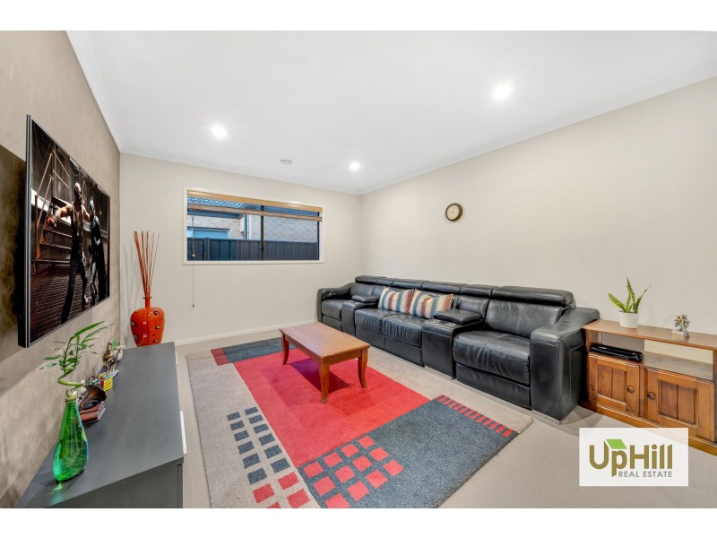 35 Datura Avenue, Cranbourne North VIC 3977