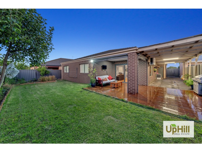 35 Datura Avenue, Cranbourne North VIC 3977