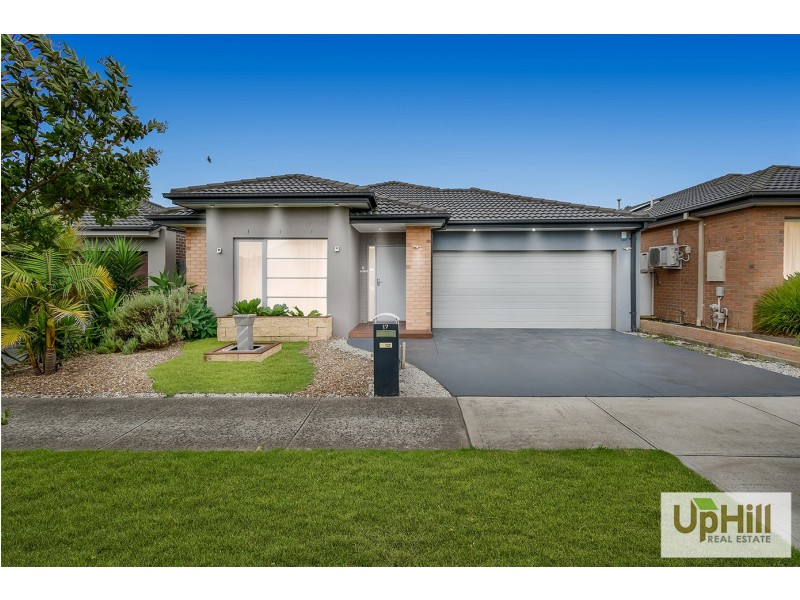 17  HANOVERIAN STREET, Clyde North VIC 3978