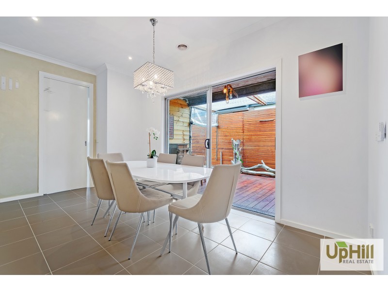 17  HANOVERIAN STREET, Clyde North VIC 3978