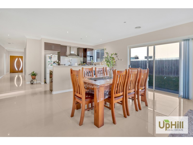 5 SEDGWICK COURT, Lynbrook VIC 3975