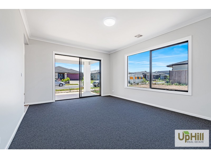 22 Domingo Avenue, Clyde North VIC 3978