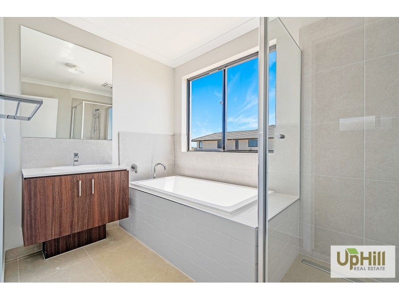 22 Domingo Avenue, Clyde North VIC 3978