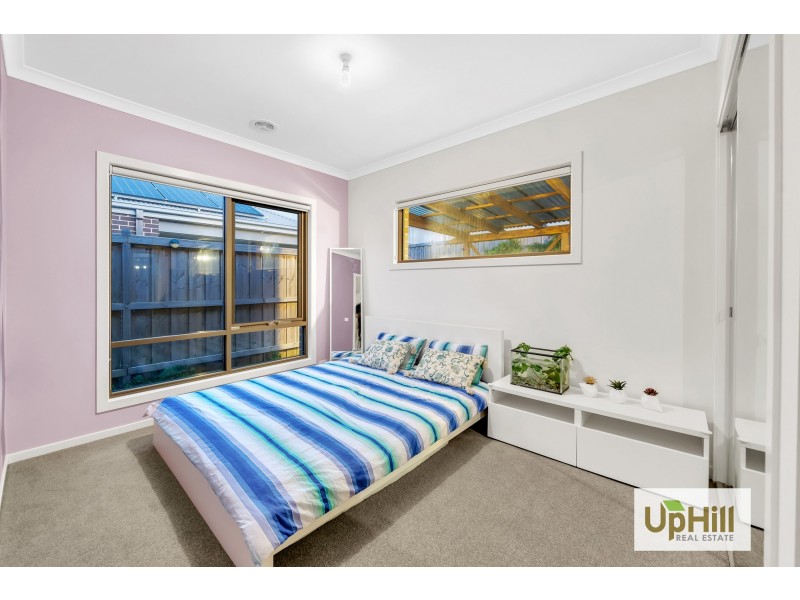 36 COMPTON WAY, Clyde North VIC 3978