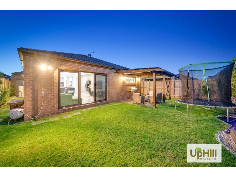 36 COMPTON WAY, Clyde North VIC 3978