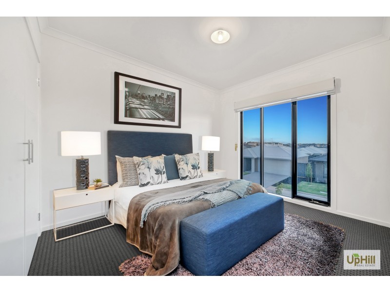 4/18 Bayview road, Officer VIC 3809