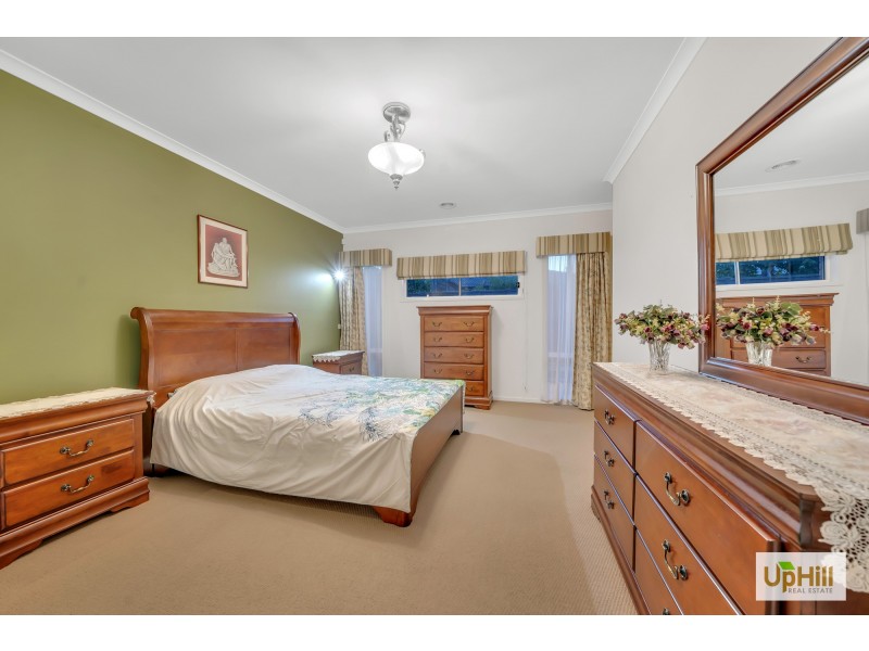 1 Datura Avenue, Cranbourne North VIC 3977