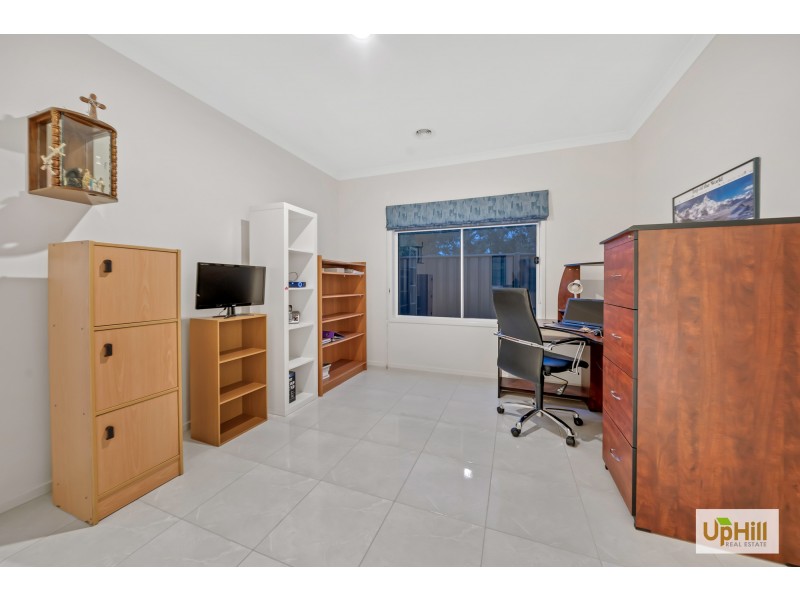 1 Datura Avenue, Cranbourne North VIC 3977