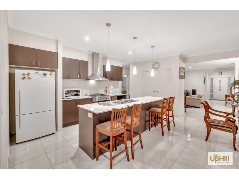 1 Datura Avenue, Cranbourne North VIC 3977