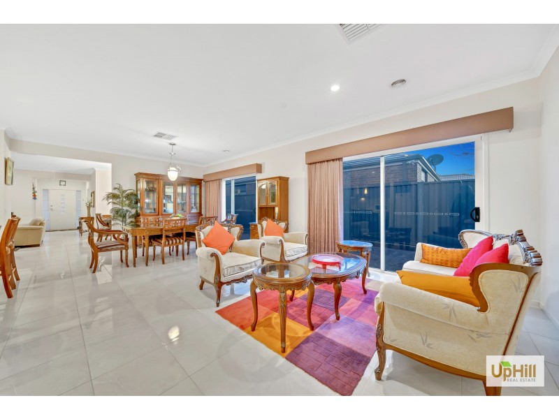 1 Datura Avenue, Cranbourne North VIC 3977