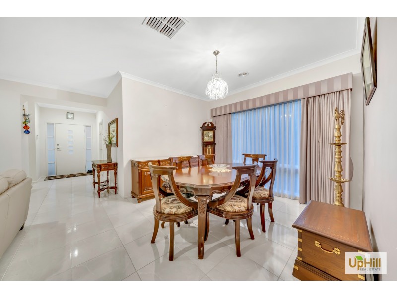1 Datura Avenue, Cranbourne North VIC 3977