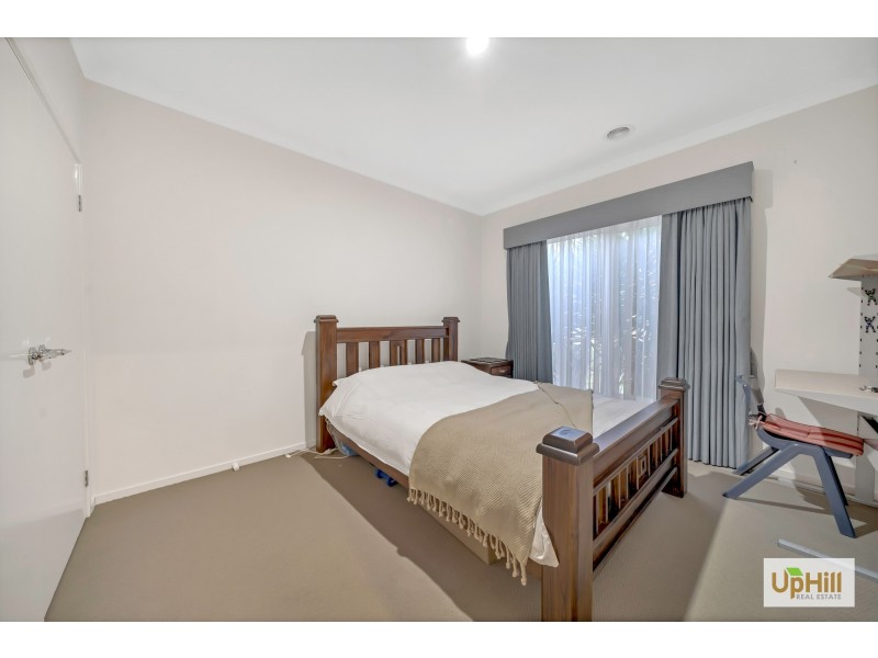 1 Datura Avenue, Cranbourne North VIC 3977