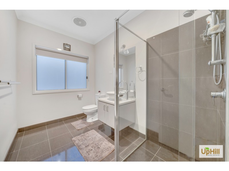 1 Datura Avenue, Cranbourne North VIC 3977