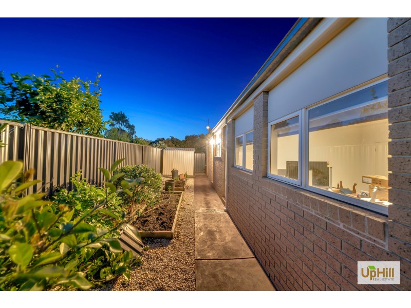 1 Datura Avenue, Cranbourne North VIC 3977