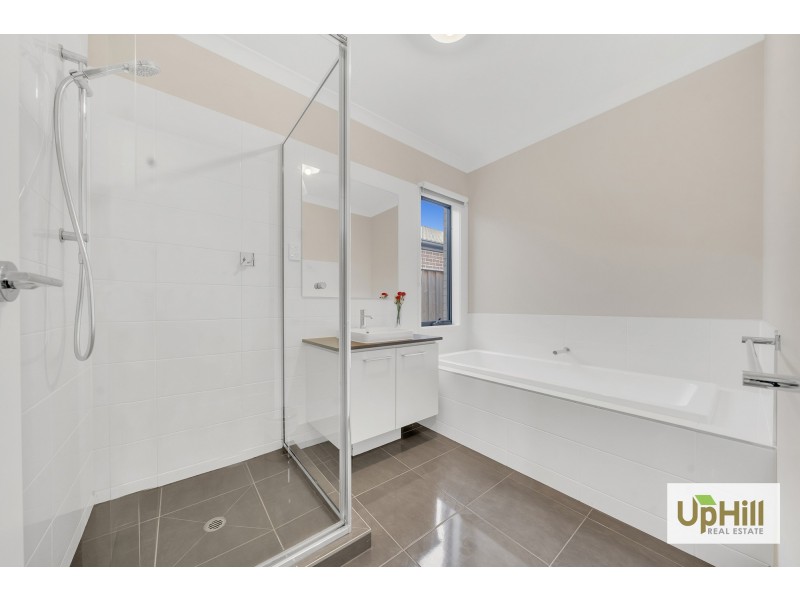 49 Leyland Drive, Narre Warren South VIC 3805