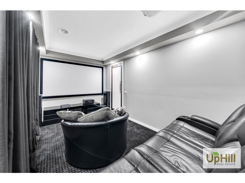 4 CARDEX ROAD, Clyde North VIC 3978