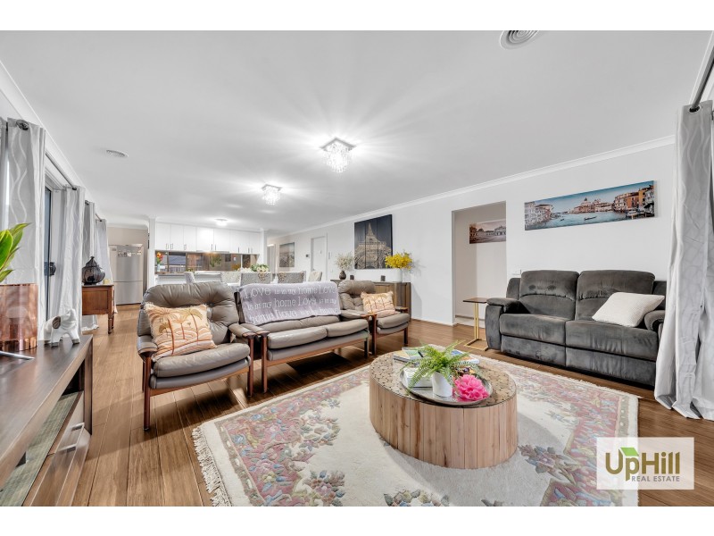 15 EVERARD AVENUE, Clyde North VIC 3978