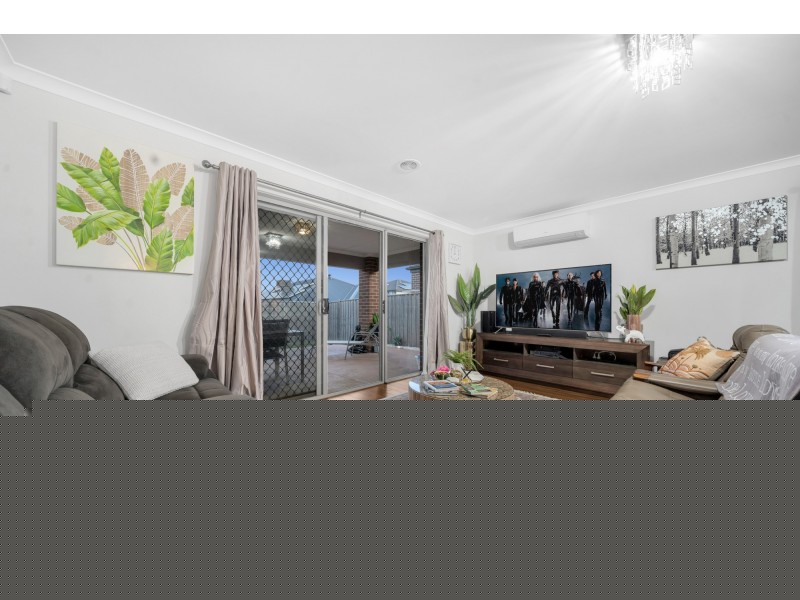 15 EVERARD AVENUE, Clyde North VIC 3978