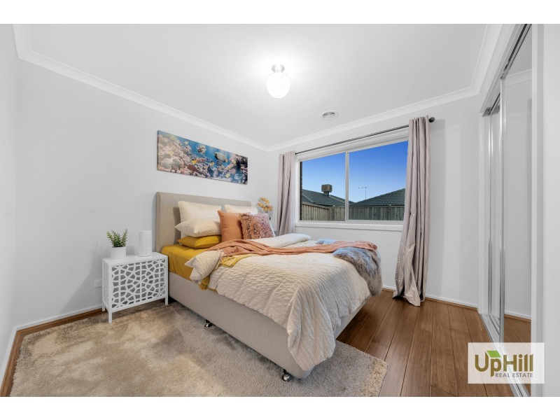 15 EVERARD AVENUE, Clyde North VIC 3978