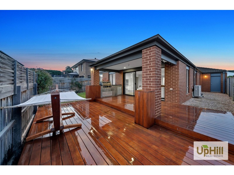 11 Bickleighvale Drive, Officer VIC 3809