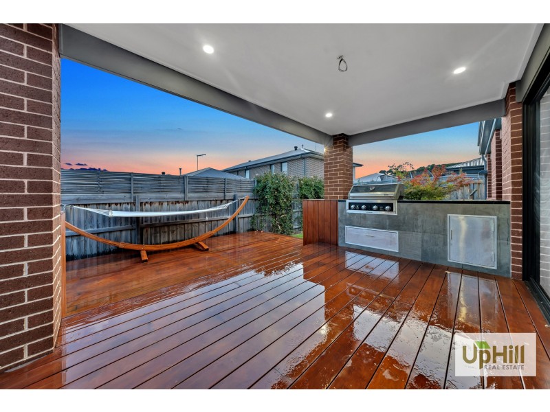 11 Bickleighvale Drive, Officer VIC 3809