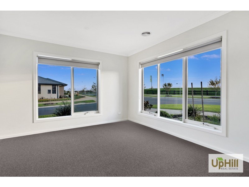 19 ELISTON AVENUE, Clyde VIC 3978