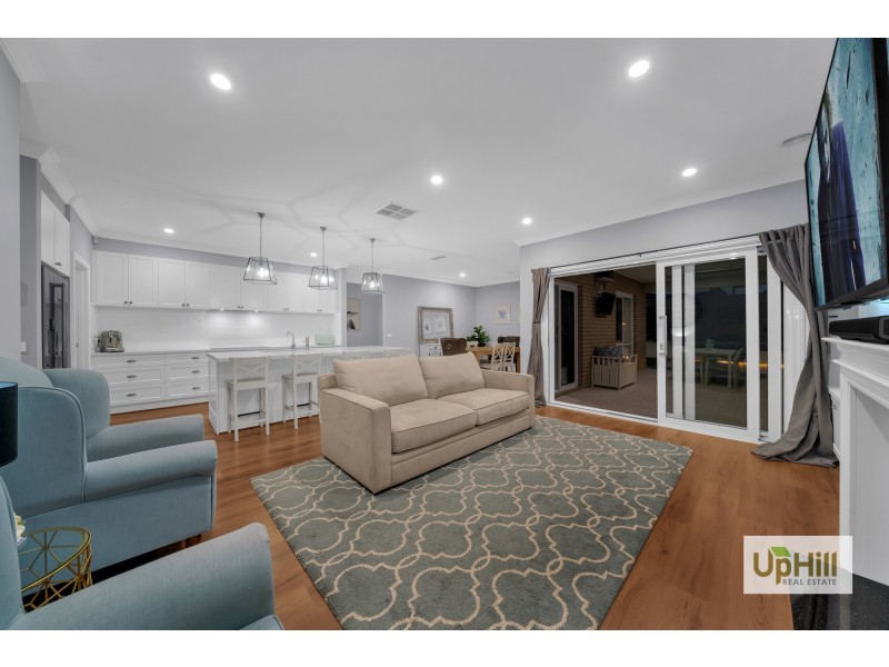 3 Pamplona Way, Clyde North VIC 3978