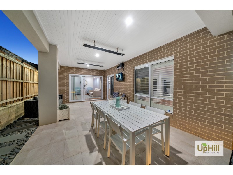 3 Pamplona Way, Clyde North VIC 3978