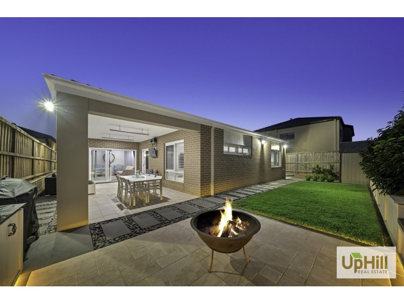 3 Pamplona Way, Clyde North VIC 3978