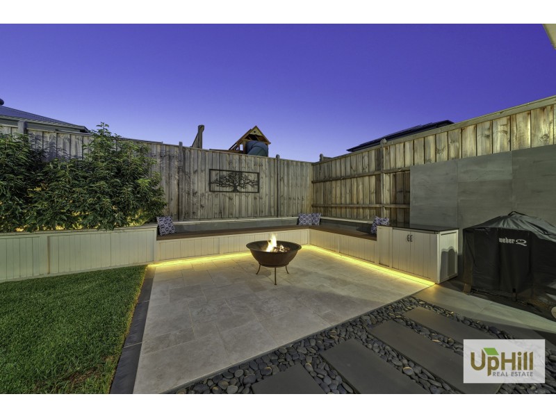 3 Pamplona Way, Clyde North VIC 3978