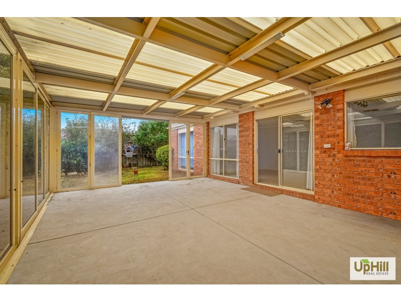 18 Bellbrae Crescent, Cranbourne West VIC 3977