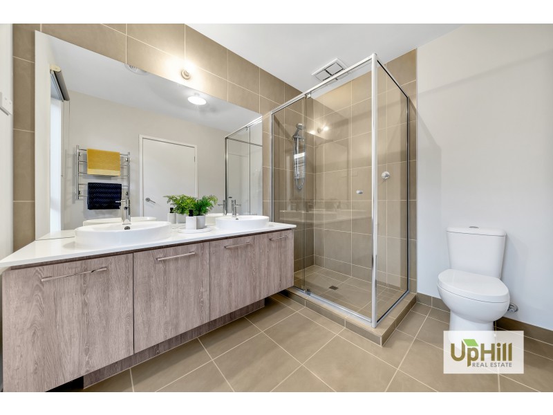 47 GRANDSTAND CRESCENT, Clyde North VIC 3978