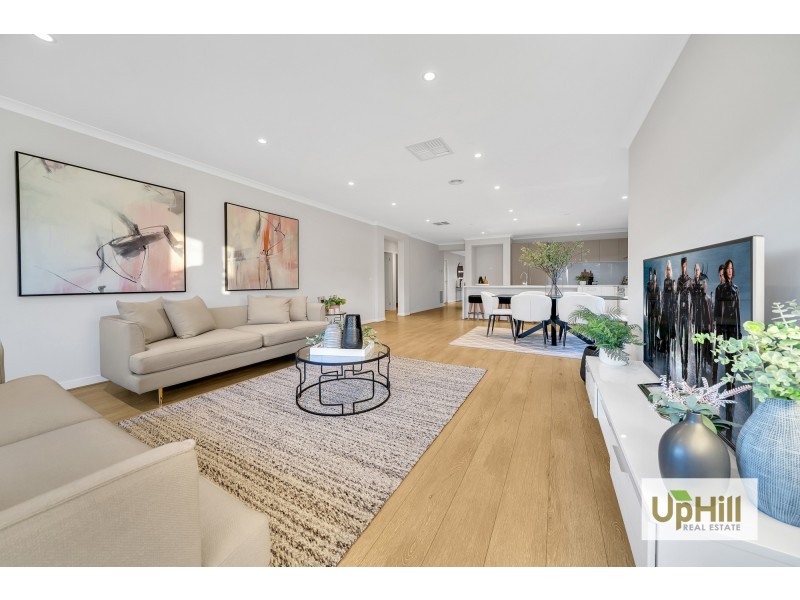 47 GRANDSTAND CRESCENT, Clyde North VIC 3978