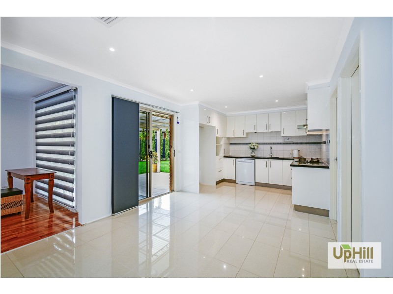 4 Greenmount Close, Narre Warren VIC 3805