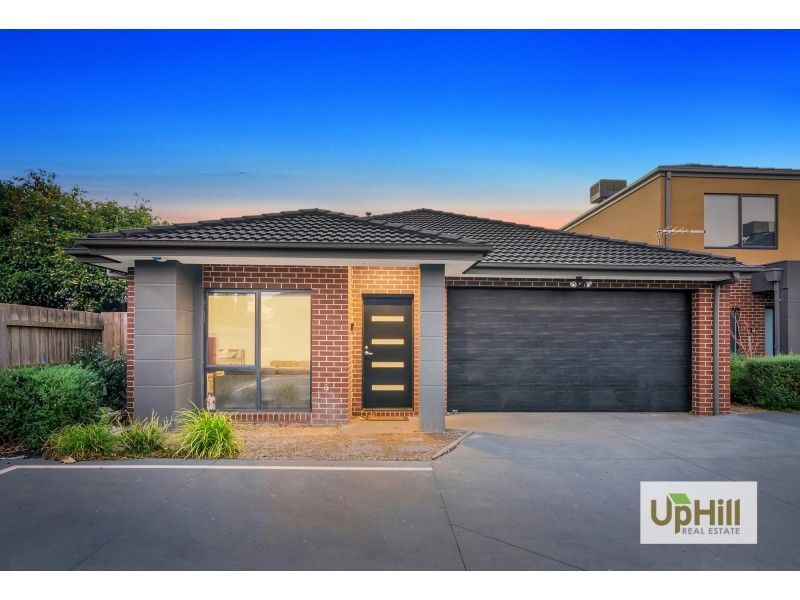 4/147 GOLF LINKS ROAD, Berwick VIC 3806